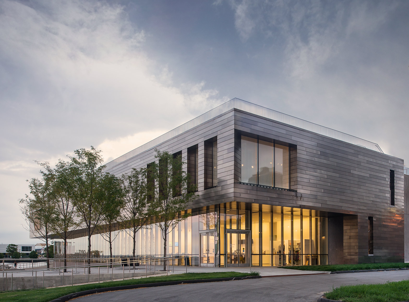 Modern exterior design of Milwaukee Art Museum in evening